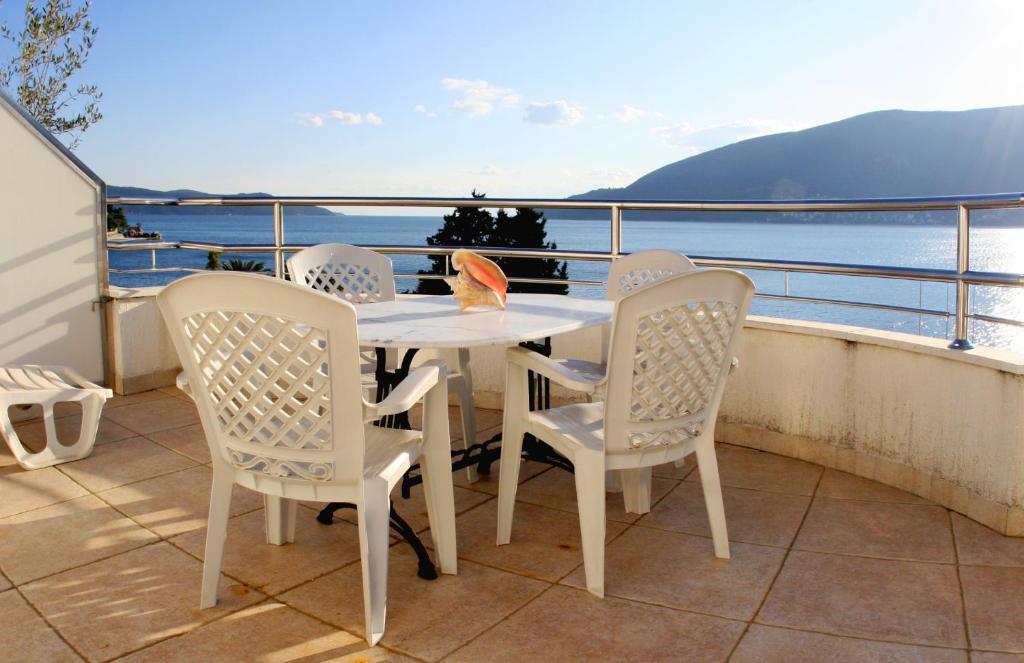 Apartments Villa Kukoljac Херцег-Нови Номер фото